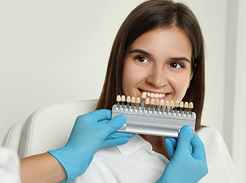How Gum Contouring Complements Dental Veneers?